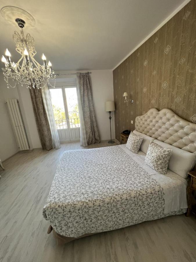 Hostal Central Palace Madryt Zewnętrze zdjęcie